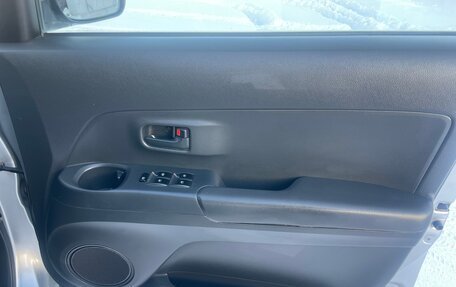 Toyota bB II рестайлинг, 2006 год, 537 000 рублей, 26 фотография