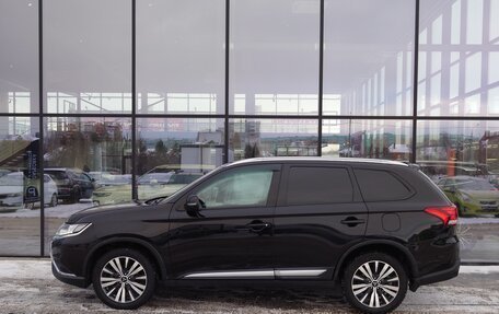 Mitsubishi Outlander III рестайлинг 3, 2019 год, 2 150 000 рублей, 4 фотография