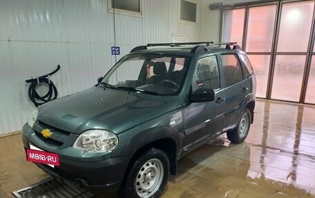 Chevrolet Niva I рестайлинг, 2015 год, 725 000 рублей, 7 фотография