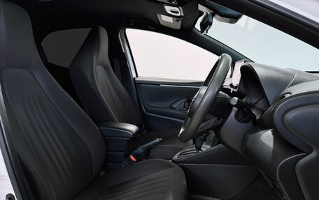 Toyota Yaris, 2020 год, 1 400 000 рублей, 16 фотография