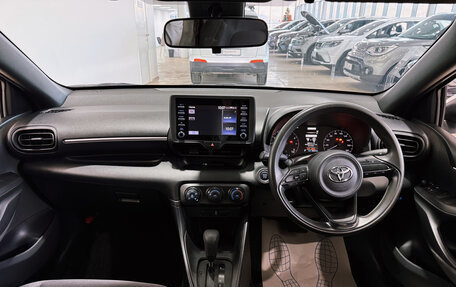 Toyota Yaris, 2020 год, 1 400 000 рублей, 14 фотография