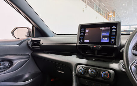 Toyota Yaris, 2020 год, 1 400 000 рублей, 19 фотография