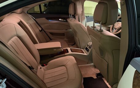 Mercedes-Benz CLS, 2012 год, 2 100 000 рублей, 8 фотография