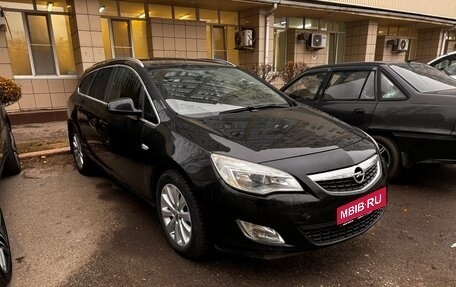 Opel Astra J, 2012 год, 630 000 рублей, 1 фотография