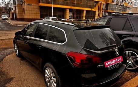 Opel Astra J, 2012 год, 630 000 рублей, 3 фотография