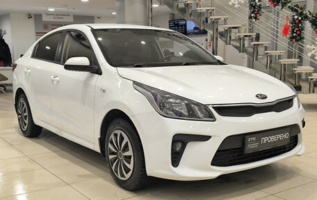 KIA Rio IV, 2018 год, 950 000 рублей, 3 фотография