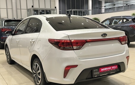 KIA Rio IV, 2018 год, 950 000 рублей, 8 фотография