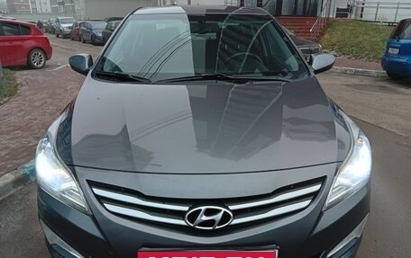 Hyundai Solaris II рестайлинг, 2015 год, 950 000 рублей, 1 фотография