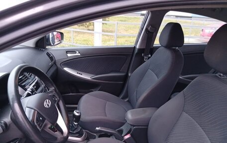 Hyundai Solaris II рестайлинг, 2015 год, 950 000 рублей, 8 фотография