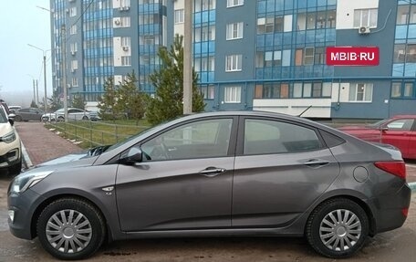 Hyundai Solaris II рестайлинг, 2015 год, 950 000 рублей, 2 фотография