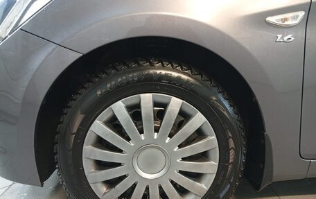 Hyundai Solaris II рестайлинг, 2015 год, 950 000 рублей, 27 фотография