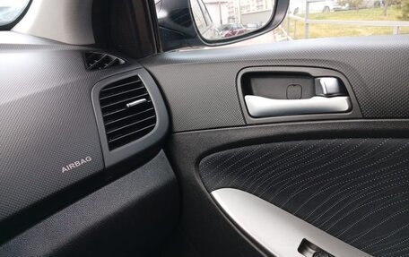 Hyundai Solaris II рестайлинг, 2015 год, 950 000 рублей, 21 фотография