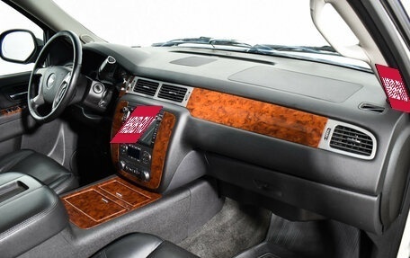 Chevrolet Tahoe III, 2013 год, 1 890 000 рублей, 14 фотография