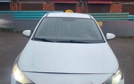 Hyundai Solaris II рестайлинг, 2020 год, 900 000 рублей, 4 фотография