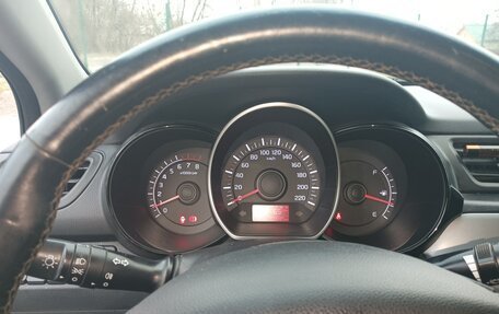 KIA Rio III рестайлинг, 2015 год, 990 000 рублей, 2 фотография