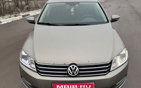 Volkswagen Passat B7, 2013 год, 950 000 рублей, 1 фотография