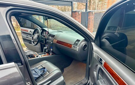 Volkswagen Touareg III, 2010 год, 1 600 000 рублей, 9 фотография