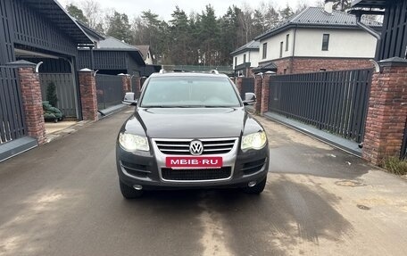 Volkswagen Touareg III, 2010 год, 1 600 000 рублей, 3 фотография