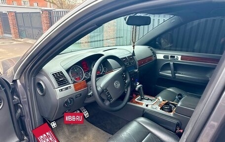 Volkswagen Touareg III, 2010 год, 1 600 000 рублей, 8 фотография