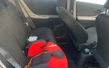 Toyota Yaris III рестайлинг, 2009 год, 550 000 рублей, 7 фотография