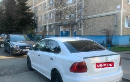 Volkswagen Polo VI (EU Market), 2015 год, 690 000 рублей, 2 фотография