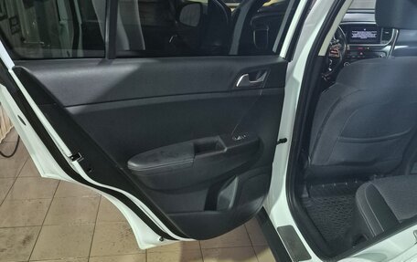 KIA Sportage IV рестайлинг, 2020 год, 2 600 000 рублей, 8 фотография