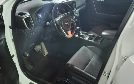 KIA Sportage IV рестайлинг, 2020 год, 2 600 000 рублей, 4 фотография