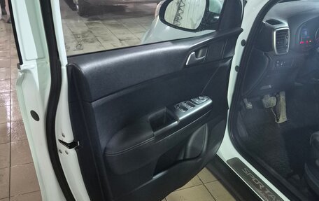 KIA Sportage IV рестайлинг, 2020 год, 2 600 000 рублей, 14 фотография