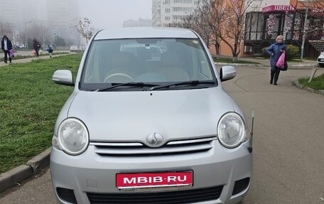 Toyota Sienta I, 2013 год, 750 000 рублей, 1 фотография