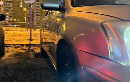 Toyota Avensis III рестайлинг, 2004 год, 490 000 рублей, 4 фотография