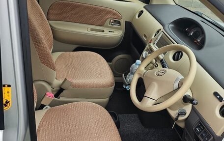 Toyota Sienta I, 2013 год, 750 000 рублей, 7 фотография