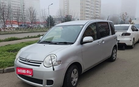 Toyota Sienta I, 2013 год, 750 000 рублей, 4 фотография