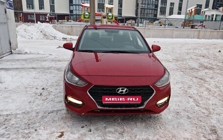 Hyundai Solaris II рестайлинг, 2017 год, 850 000 рублей, 1 фотография