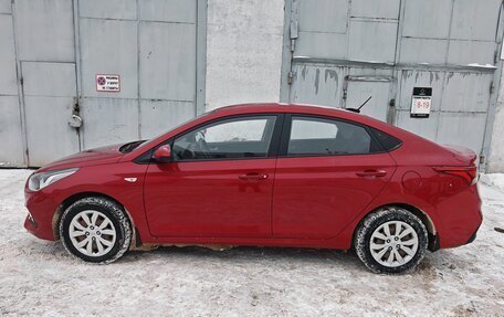 Hyundai Solaris II рестайлинг, 2017 год, 850 000 рублей, 2 фотография