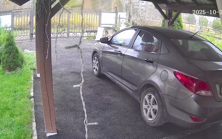 Hyundai Solaris II рестайлинг, 2013 год, 620 000 рублей, 4 фотография