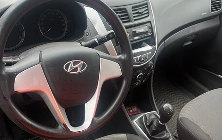 Hyundai Solaris II рестайлинг, 2013 год, 620 000 рублей, 9 фотография