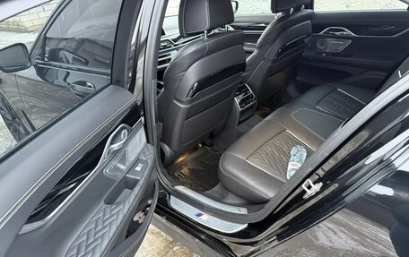 BMW 7 серия, 2019 год, 5 900 000 рублей, 11 фотография