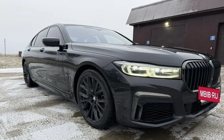 BMW 7 серия, 2019 год, 5 900 000 рублей, 2 фотография