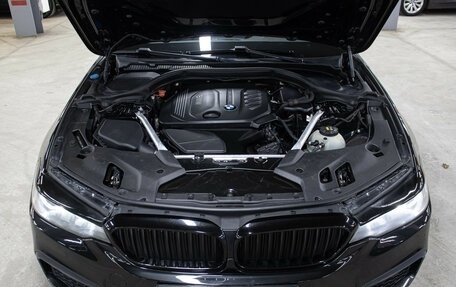 BMW 5 серия, 2019 год, 2 900 000 рублей, 9 фотография