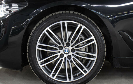 BMW 5 серия, 2019 год, 2 900 000 рублей, 26 фотография