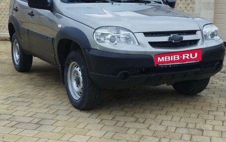 Chevrolet Niva I рестайлинг, 2018 год, 738 000 рублей, 2 фотография