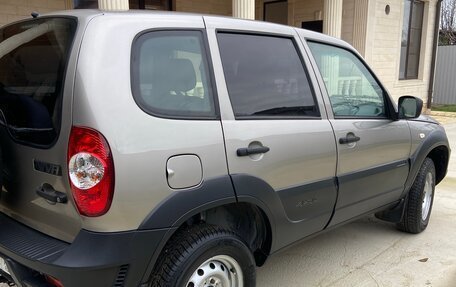 Chevrolet Niva I рестайлинг, 2018 год, 738 000 рублей, 11 фотография