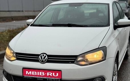 Volkswagen Polo VI (EU Market), 2012 год, 750 000 рублей, 1 фотография