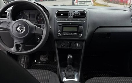 Volkswagen Polo VI (EU Market), 2012 год, 750 000 рублей, 7 фотография