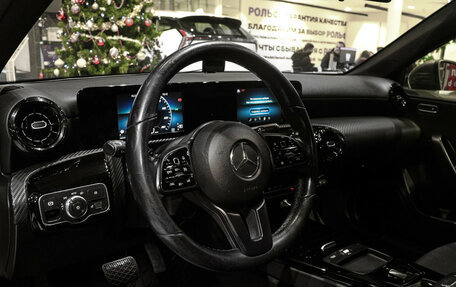 Mercedes-Benz A-Класс, 2019 год, 1 898 000 рублей, 10 фотография