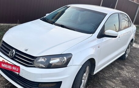 Volkswagen Polo VI (EU Market), 2015 год, 450 000 рублей, 3 фотография