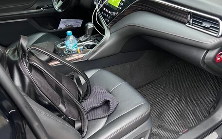 Toyota Camry, 2019 год, 3 380 000 рублей, 5 фотография