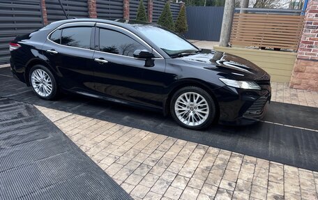 Toyota Camry, 2019 год, 3 380 000 рублей, 3 фотография