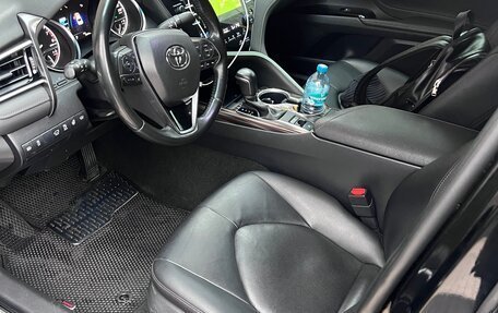 Toyota Camry, 2019 год, 3 380 000 рублей, 8 фотография