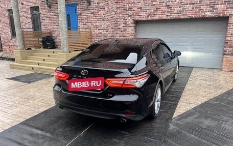 Toyota Camry, 2019 год, 3 380 000 рублей, 4 фотография